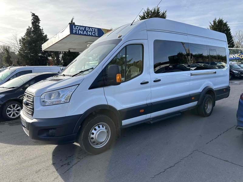 Ford TDCi 460 Trend Minibus 2.2 Manual Diesel