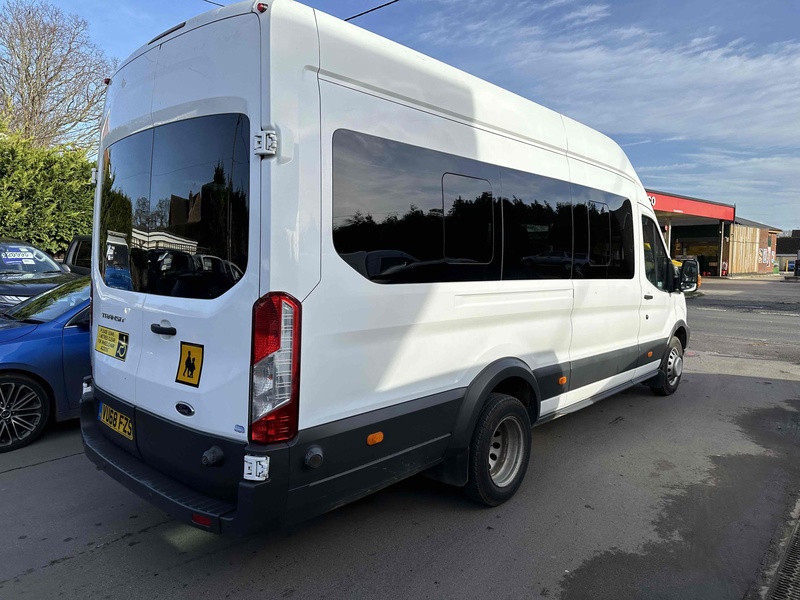 Ford TDCi 460 Trend Minibus 2.2 Manual Diesel