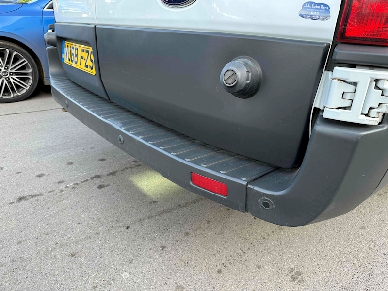 Ford TDCi 460 Trend Minibus 2.2 Manual Diesel