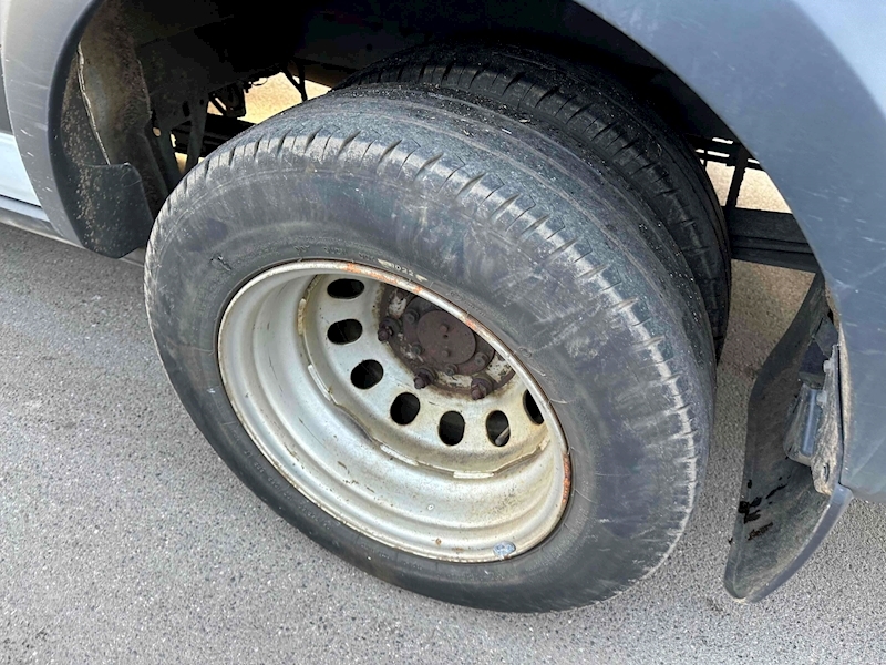 Ford TDCi 460 Trend Minibus 2.2 Manual Diesel