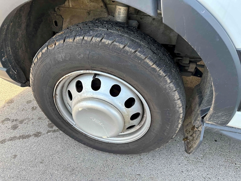 Ford TDCi 460 Trend Minibus 2.2 Manual Diesel