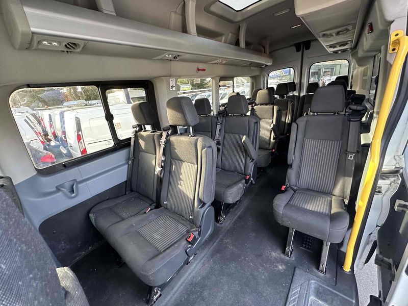 Ford TDCi 460 Trend Minibus 2.2 Manual Diesel