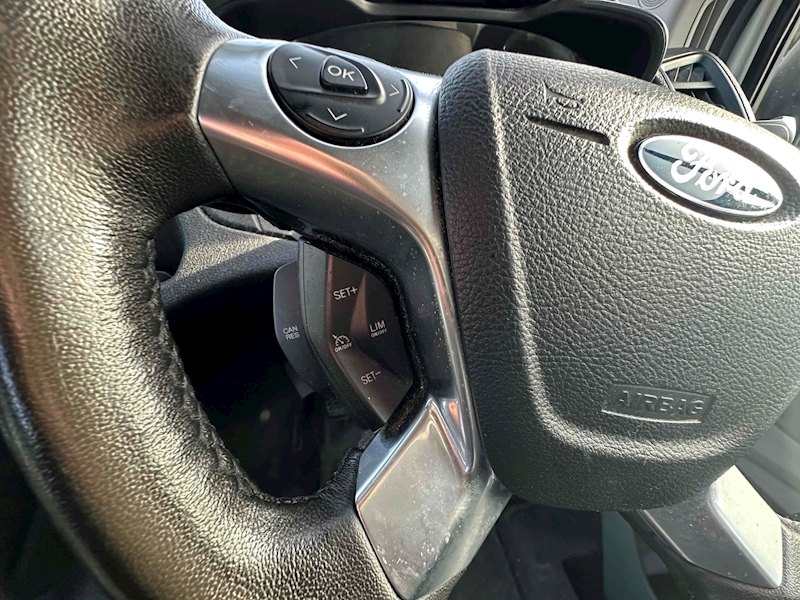 Ford TDCi 460 Trend Minibus 2.2 Manual Diesel