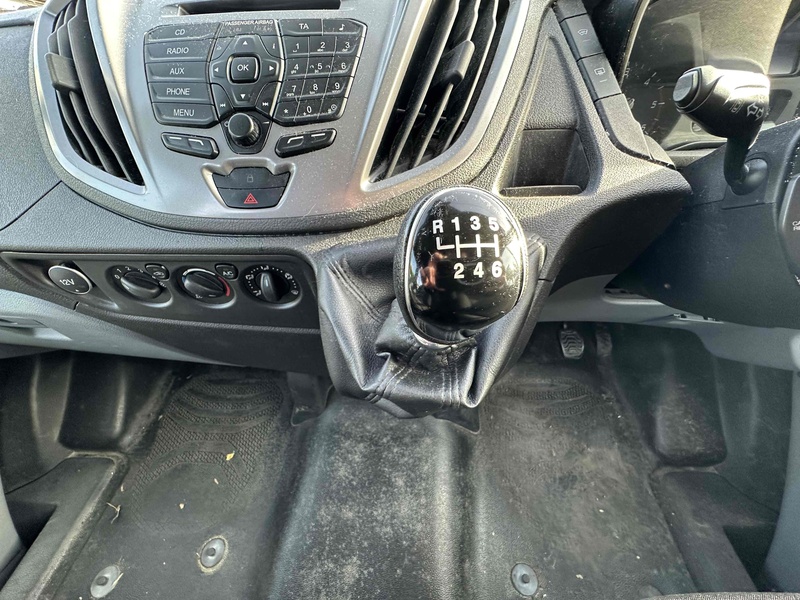 Ford TDCi 460 Trend Minibus 2.2 Manual Diesel