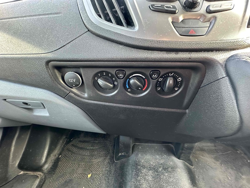 Ford TDCi 460 Trend Minibus 2.2 Manual Diesel