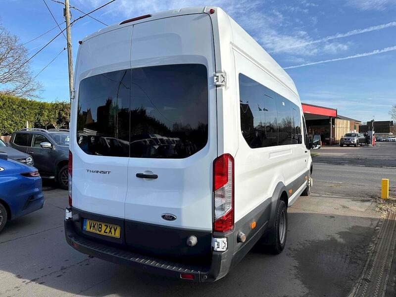 Ford TDCi 460 Trend Minibus 2.2 Manual Diesel