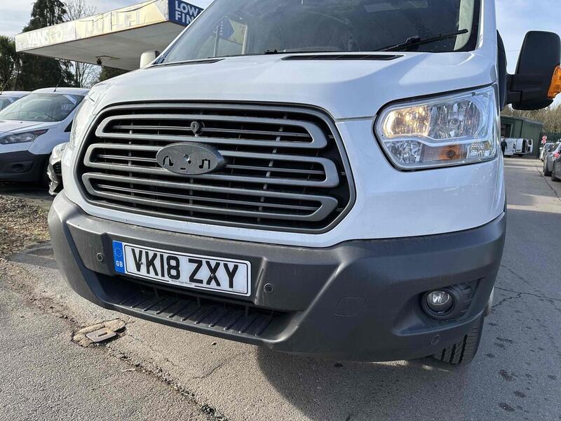 Ford TDCi 460 Trend Minibus 2.2 Manual Diesel