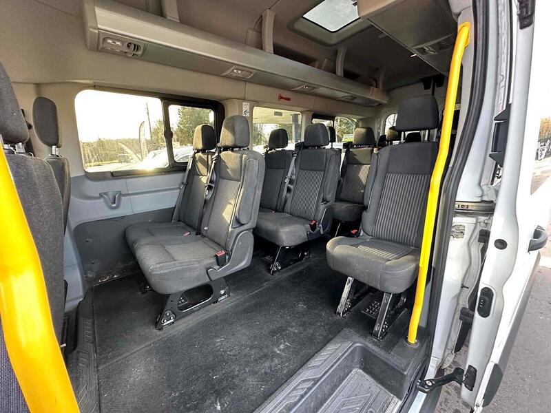 Ford TDCi 460 Trend Minibus 2.2 Manual Diesel