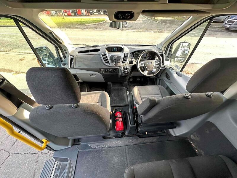 Ford TDCi 460 Trend Minibus 2.2 Manual Diesel