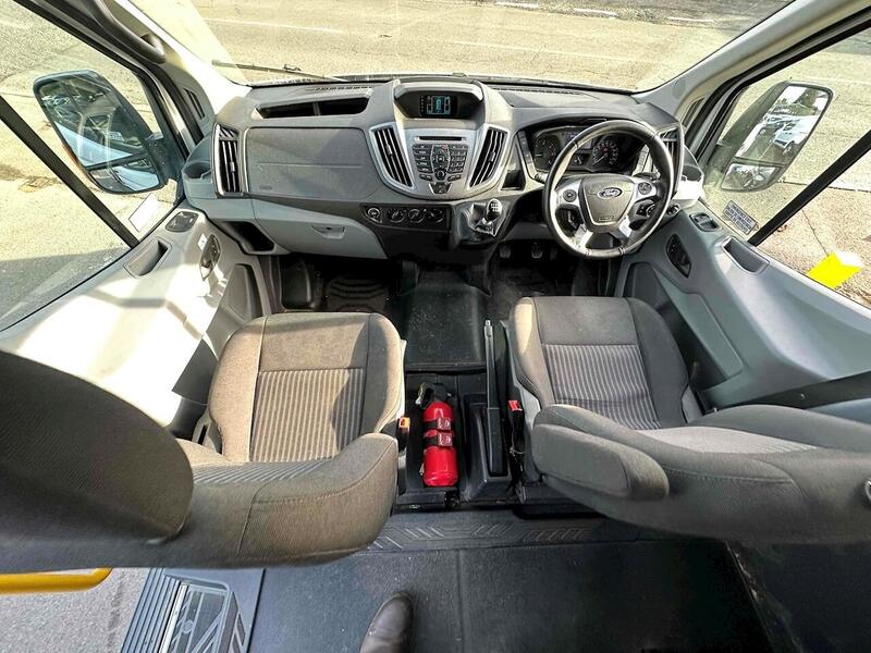 Ford TDCi 460 Trend Minibus 2.2 Manual Diesel