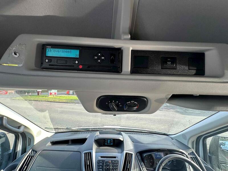 Ford TDCi 460 Trend Minibus 2.2 Manual Diesel
