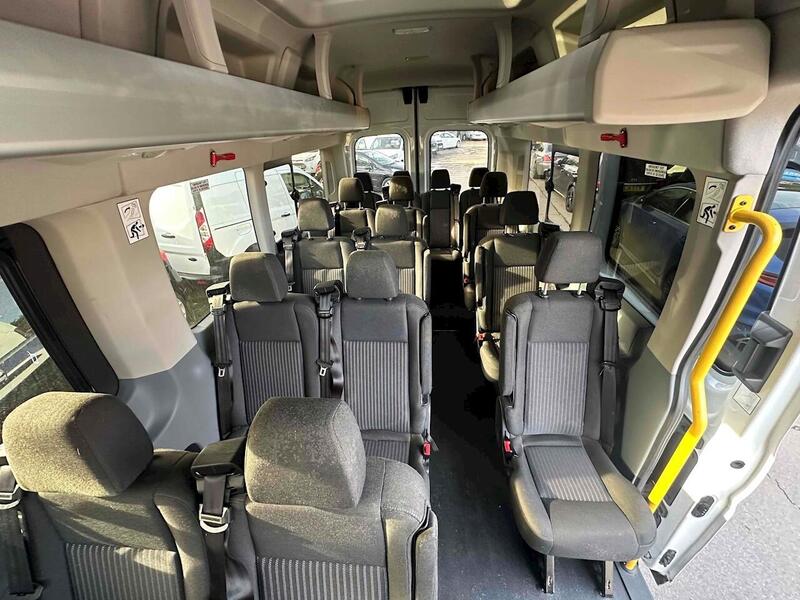 Ford TDCi 460 Trend Minibus 2.2 Manual Diesel