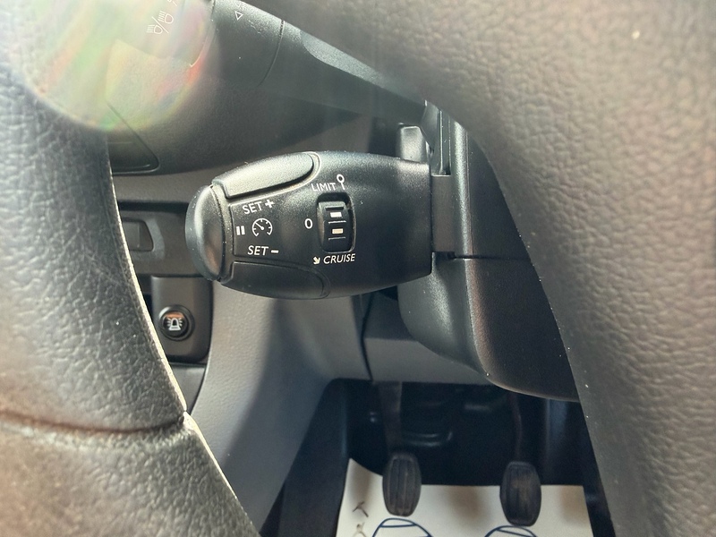 Peugeot BlueHDi 1000 S Panel Van 1.6 Manual Diesel