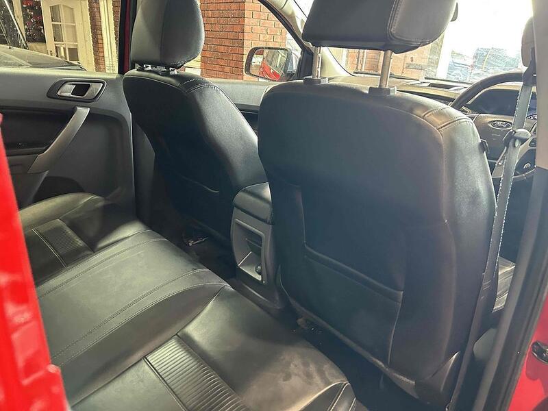 Ford TDCi Limited 1 Pickup 3.2 Automatic Diesel