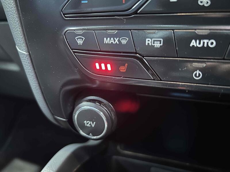 Ford TDCi Limited 1 Pickup 3.2 Automatic Diesel