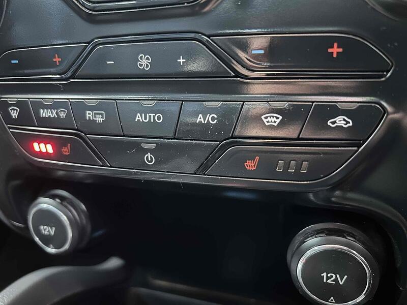 Ford TDCi Limited 1 Pickup 3.2 Automatic Diesel