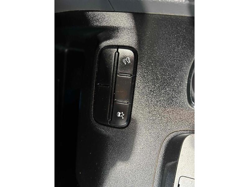 Ford TDCi Limited 1 Pickup 3.2 Automatic Diesel