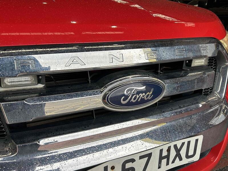 Ford TDCi Limited 1 Pickup 3.2 Automatic Diesel