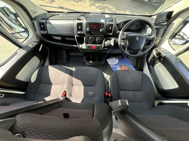 Peugeot BlueHDi 440 2.0 4dr Minibus Manual Diesel