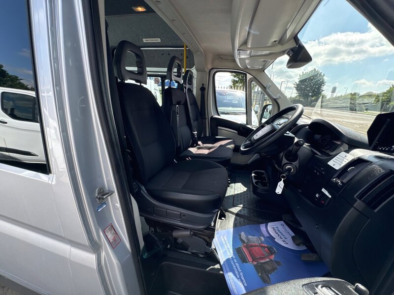 Peugeot BlueHDi 440 2.0 4dr Minibus Manual Diesel