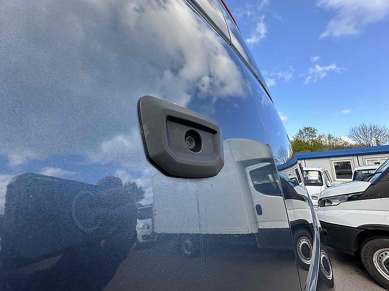 Ford 300 EcoBlue Limited Panel Van 2.0 Manual Diesel