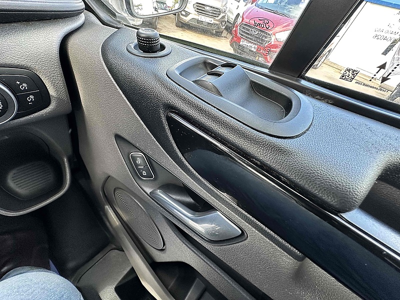 Ford 300 EcoBlue Limited Panel Van 2.0 Manual Diesel