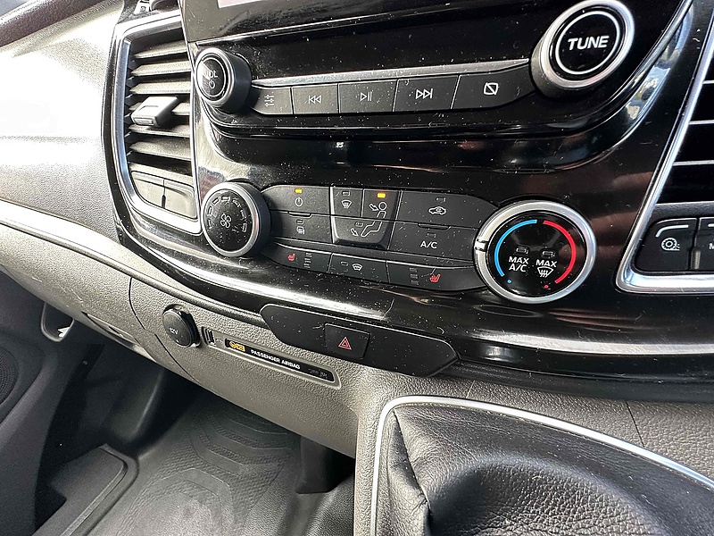 Ford 300 EcoBlue Limited Panel Van 2.0 Manual Diesel