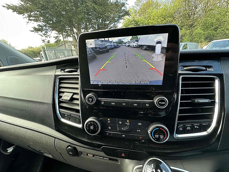 Ford 300 EcoBlue Limited Panel Van 2.0 Manual Diesel