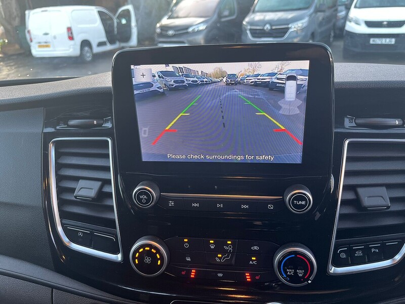 Ford 300 EcoBlue Limited Panel Van 2.0 Manual Diesel