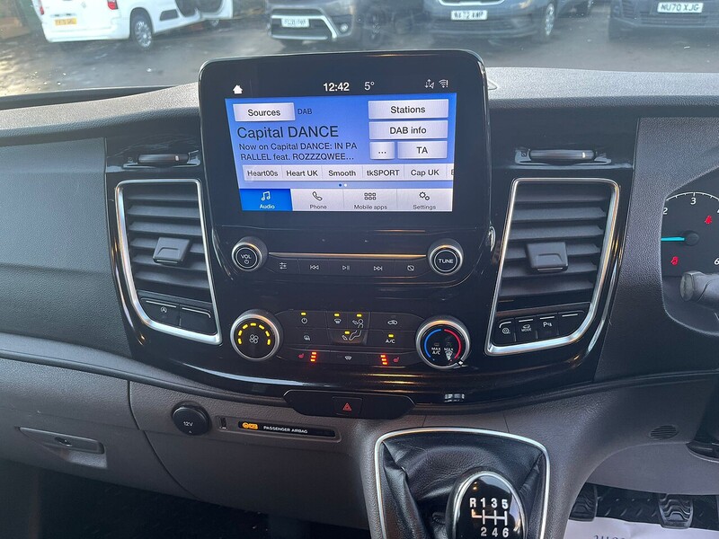 Ford 300 EcoBlue Limited Panel Van 2.0 Manual Diesel