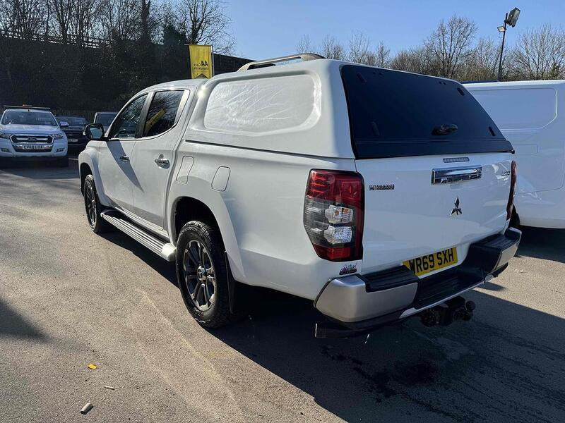 Mitsubishi DI-D DC Warrior 2.2 4dr Pickup Automatic Diesel Pickup Automatic Diesel