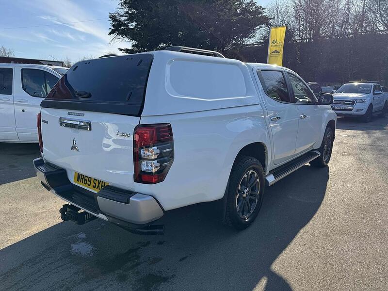 Mitsubishi DI-D DC Warrior 2.2 4dr Pickup Automatic Diesel Pickup Automatic Diesel