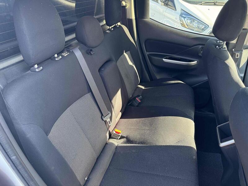 Mitsubishi DI-D DC Warrior 2.2 4dr Pickup Automatic Diesel Pickup Automatic Diesel