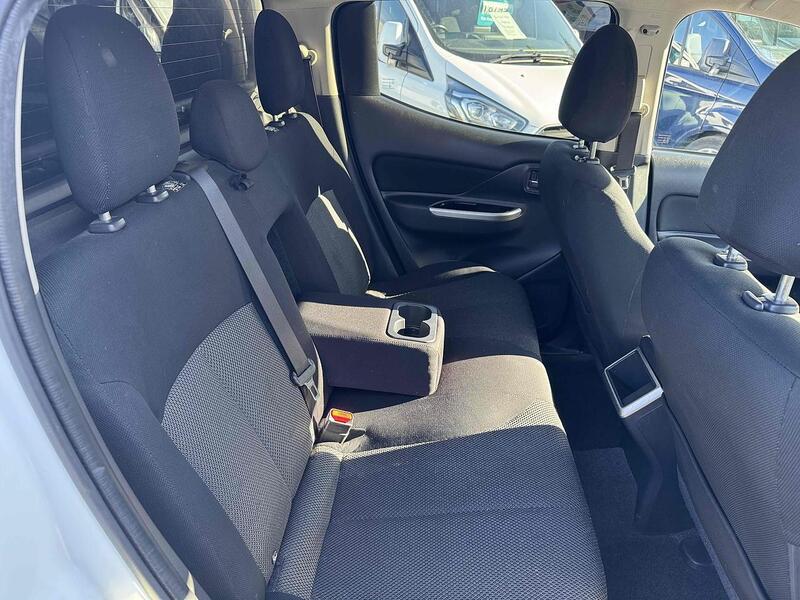 Mitsubishi DI-D DC Warrior 2.2 4dr Pickup Automatic Diesel Pickup Automatic Diesel