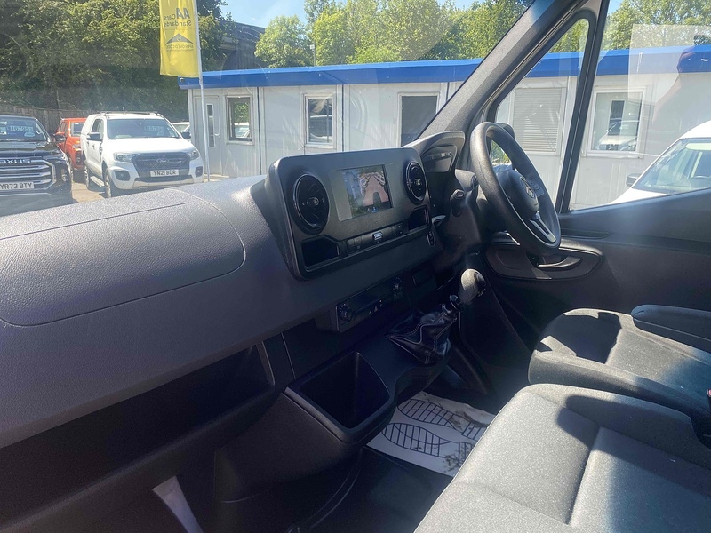 Mercedes-Benz 315 CDI Progressive Panel Van 2.0 Manual Diesel