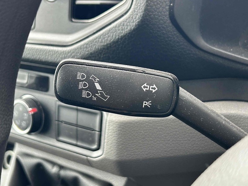 Volkswagen TDI CR35 BlueMotion Tech Trendline Panel Van 2.0 Manual Diesel