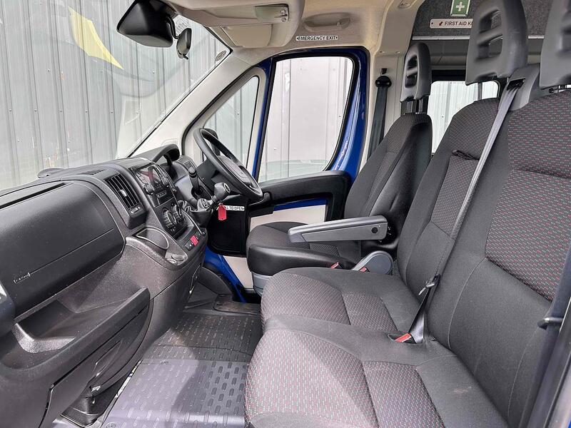 Peugeot BlueHDi 440 2.0 4dr Minibus (9-17 Seats) Manual Diesel Minibus (9-17 Seats) Manual Diesel Minibus (9-17 Seats) Manual Diesel