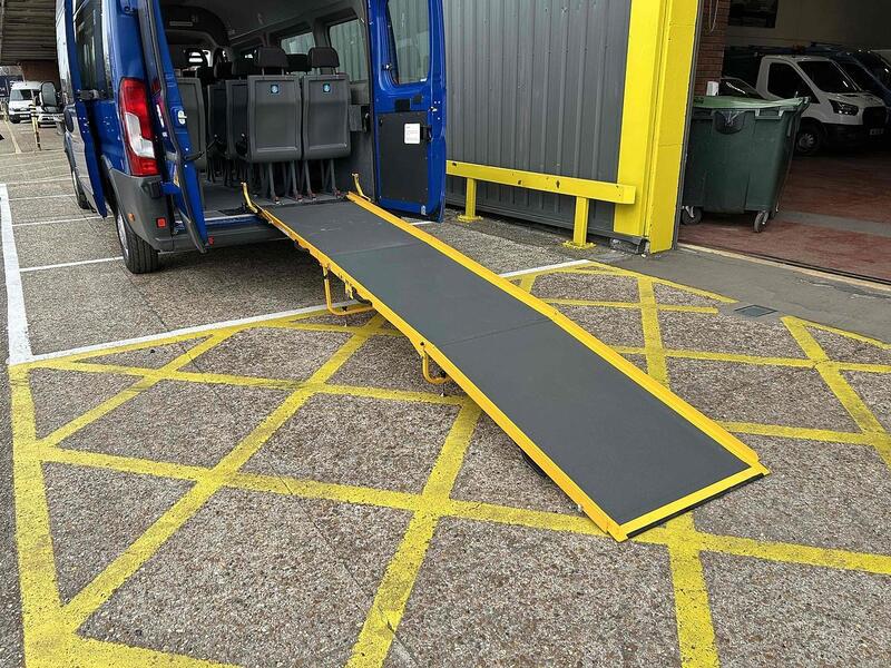 Peugeot BlueHDi 440 2.0 4dr Minibus (9-17 Seats) Manual Diesel Minibus (9-17 Seats) Manual Diesel Minibus (9-17 Seats) Manual Diesel