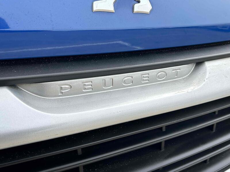 Peugeot BlueHDi 440 2.0 4dr Minibus (9-17 Seats) Manual Diesel Minibus (9-17 Seats) Manual Diesel Minibus (9-17 Seats) Manual Diesel