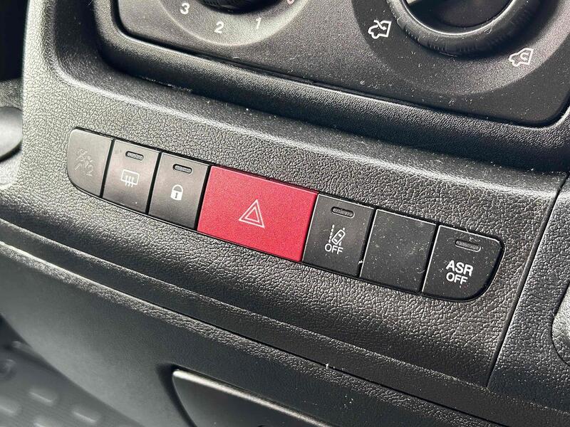 Peugeot BlueHDi 440 2.0 4dr Minibus (9-17 Seats) Manual Diesel Minibus (9-17 Seats) Manual Diesel Minibus (9-17 Seats) Manual Diesel