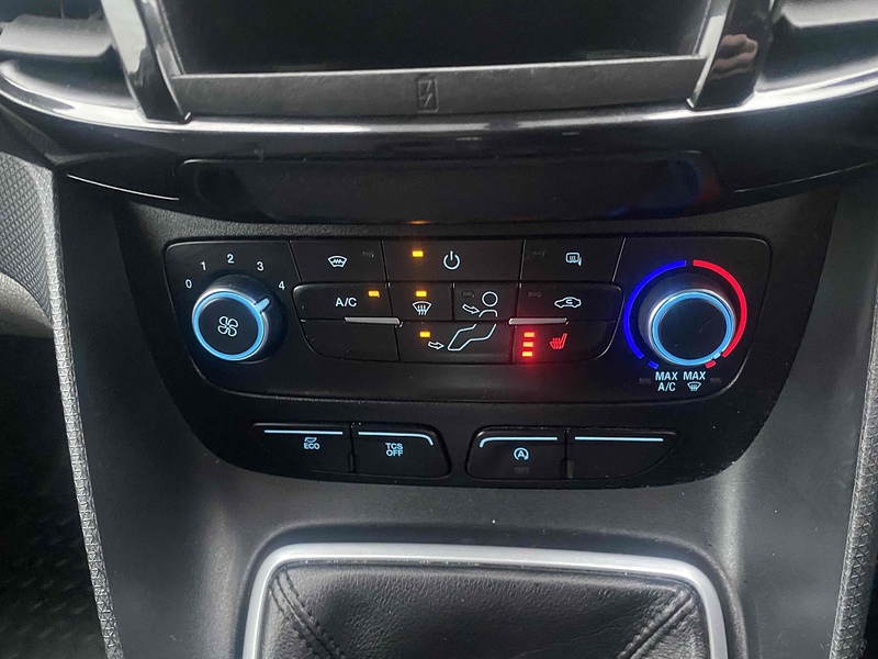 Ford 1.5 200 EcoBlue Limited Panel Van 5dr Diesel Manual L1 Euro 6 (s/s) (120 ps)