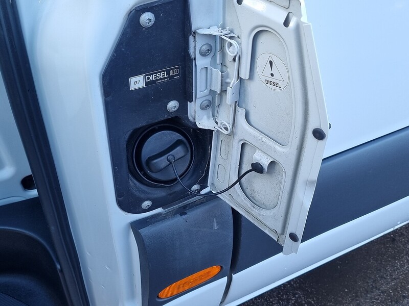 Mercedes-Benz 315 CDI Progressive Panel Van 2.0 Manual Diesel