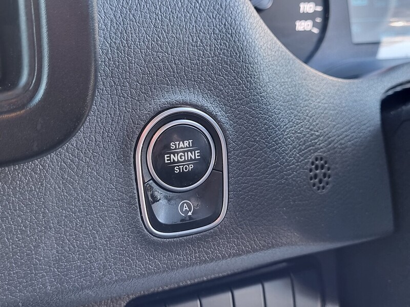 Mercedes-Benz 315 CDI Progressive Panel Van 2.0 Manual Diesel