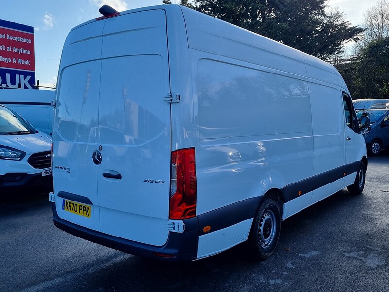 Mercedes-Benz 315 CDI Progressive Panel Van 2.0 Manual Diesel