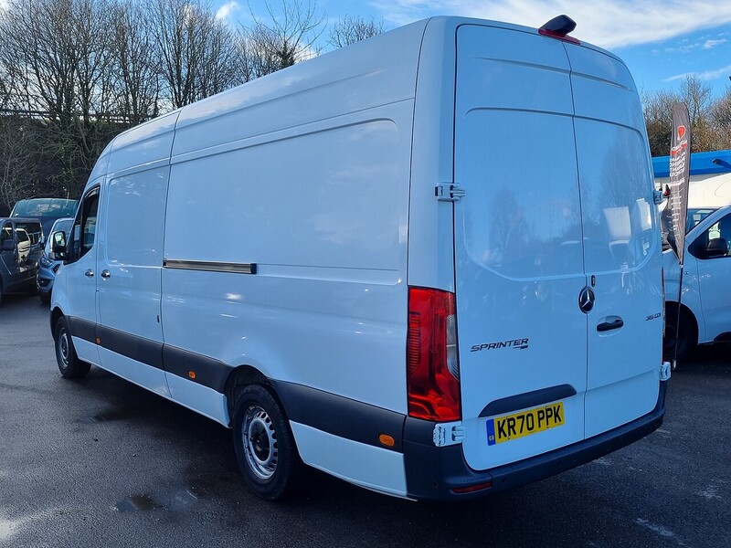 Mercedes-Benz 315 CDI Progressive Panel Van 2.0 Manual Diesel