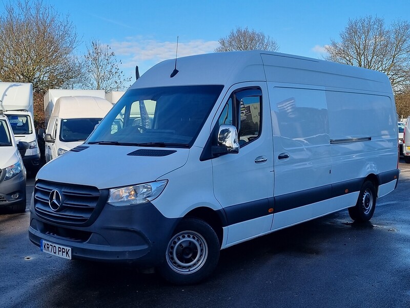 Mercedes-Benz 315 CDI Progressive Panel Van 2.0 Manual Diesel