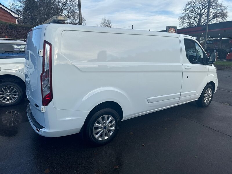 Ford 2.0 300 EcoBlue Limited Panel Van 5dr Diesel Manual L2 H1 Euro 6 (s/s) (130 ps)