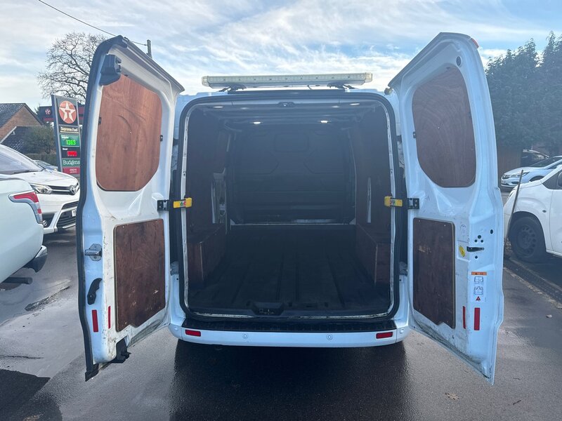 Ford 2.0 300 EcoBlue Limited Panel Van 5dr Diesel Manual L2 H1 Euro 6 (s/s) (130 ps)