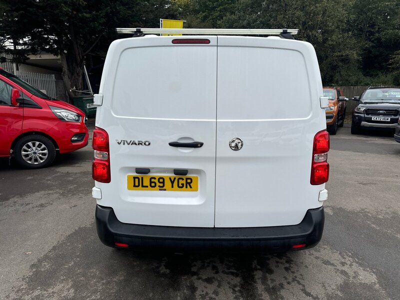 Vauxhall 1.5 Turbo D 2700 Edition Panel Van 5dr Diesel Manual L1 H1 Euro 6 (s/s) (120 ps) Panel Van Manual Diesel Panel Van Manual Diesel