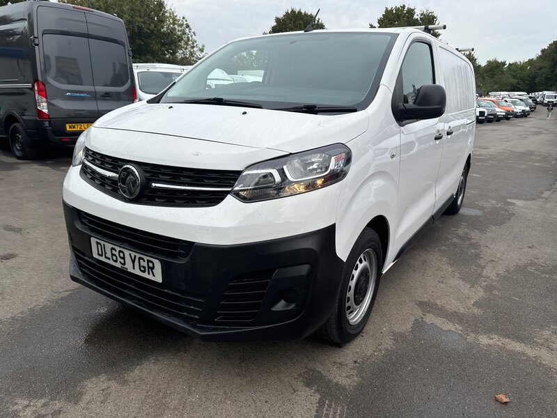 Vauxhall 1.5 Turbo D 2700 Edition Panel Van 5dr Diesel Manual L1 H1 Euro 6 (s/s) (120 ps) Panel Van Manual Diesel Panel Van Manual Diesel